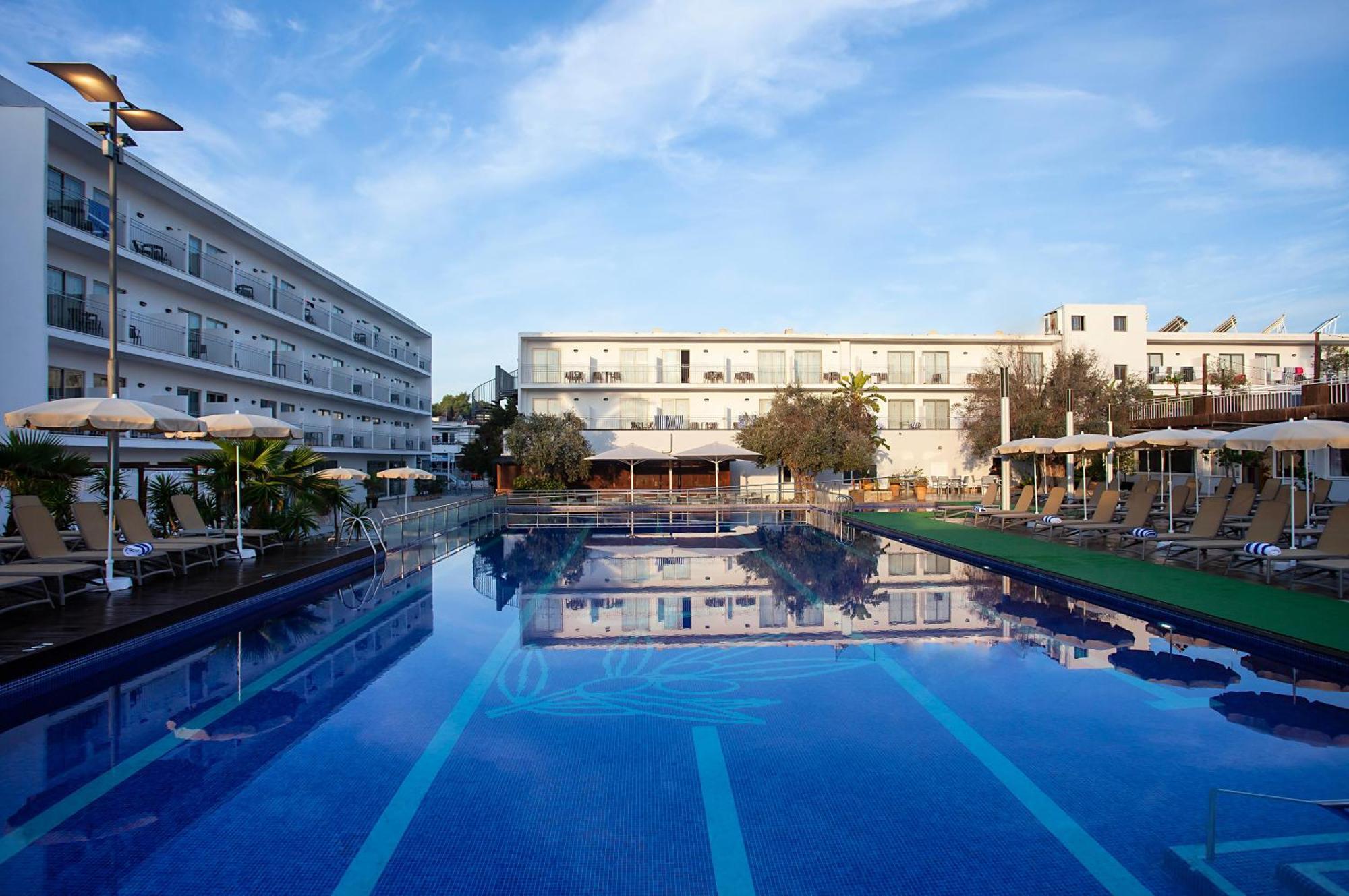 Hotel Puchet Sant Antoni de Portmany Exterior foto