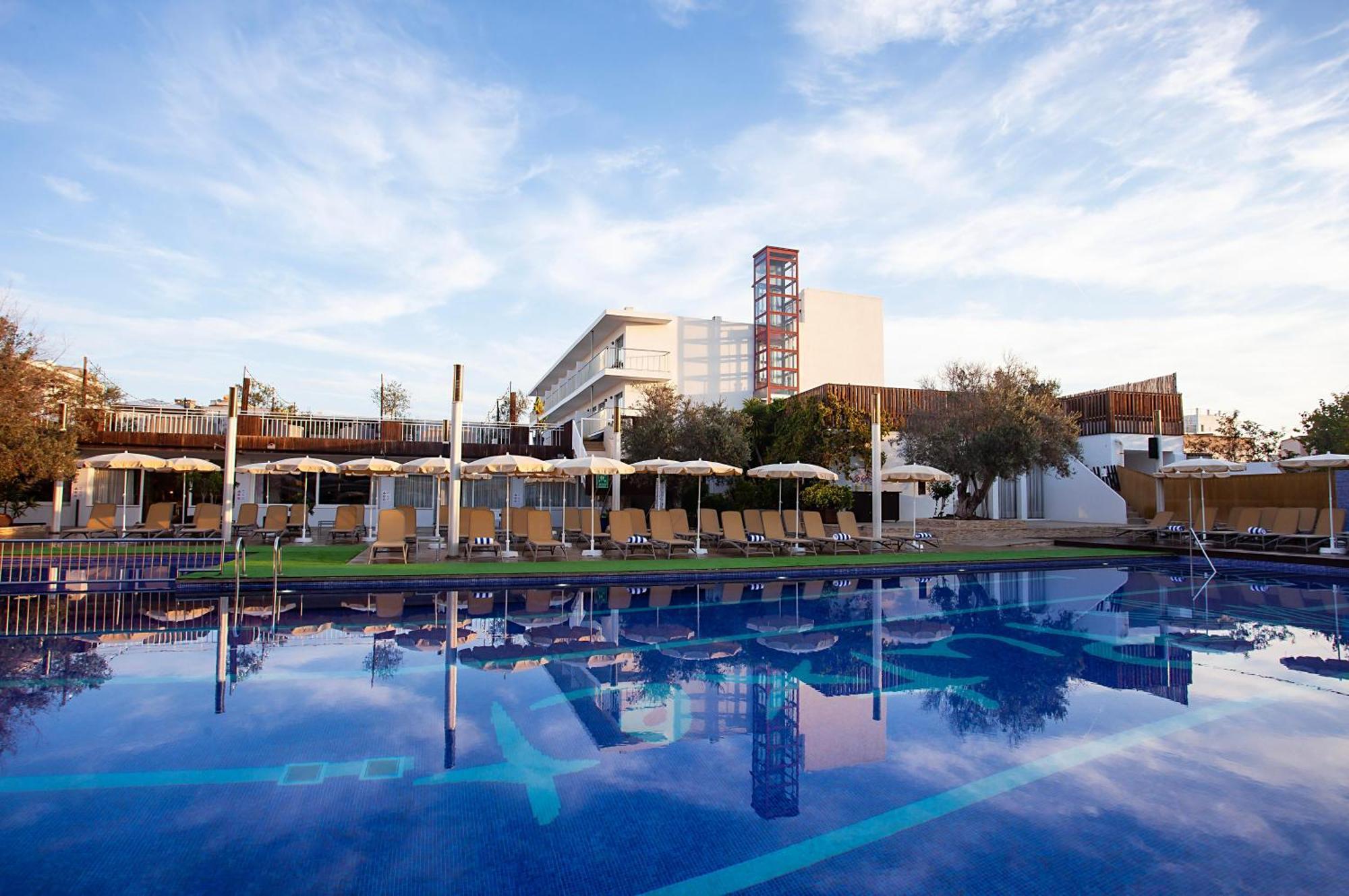 Hotel Puchet Sant Antoni de Portmany Exterior foto